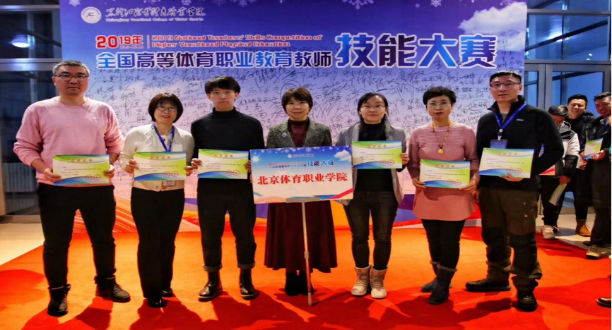 三级特黄边做边爱