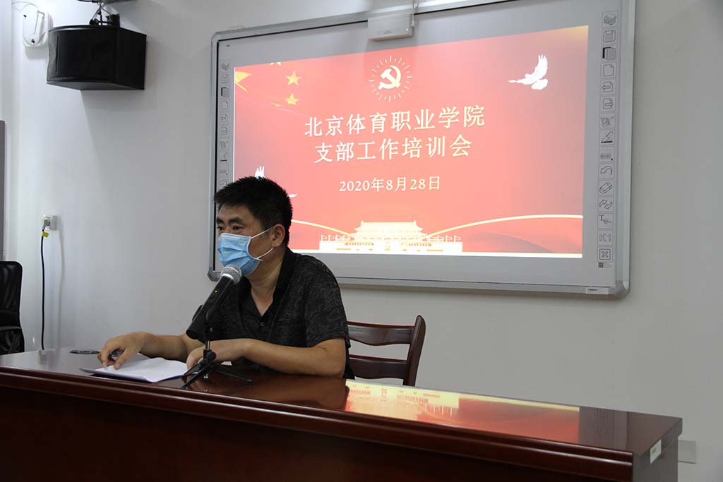 三级特黄边做边爱