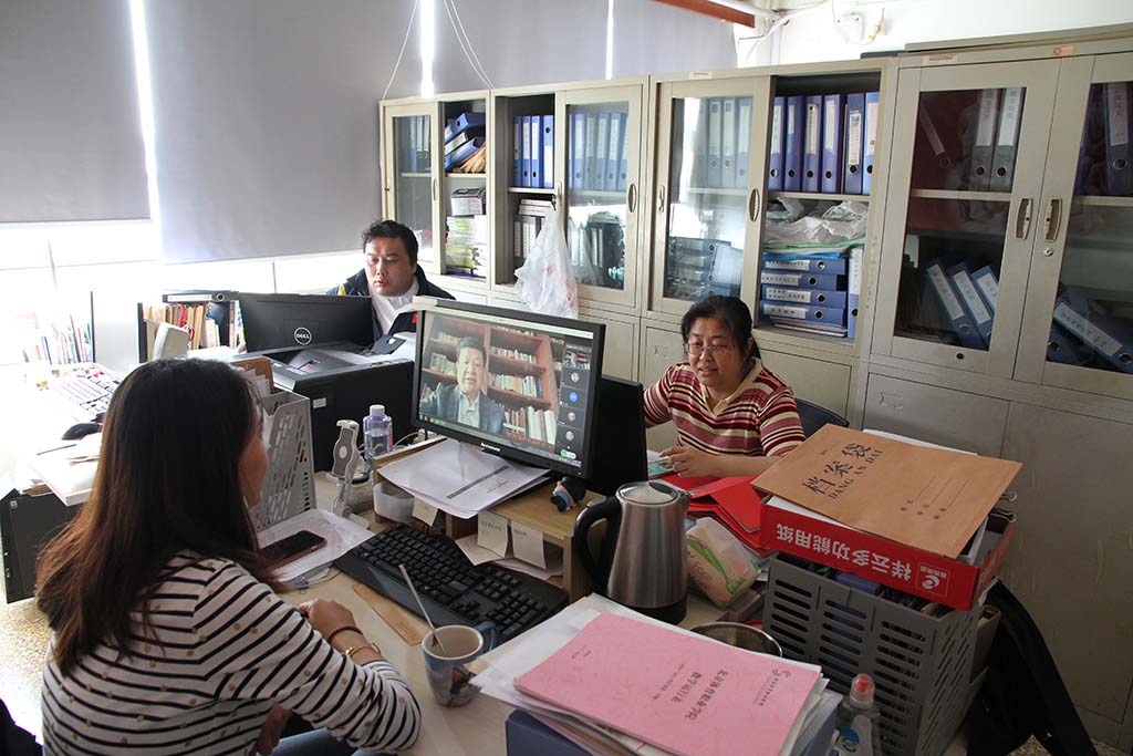 三级特黄边做边爱