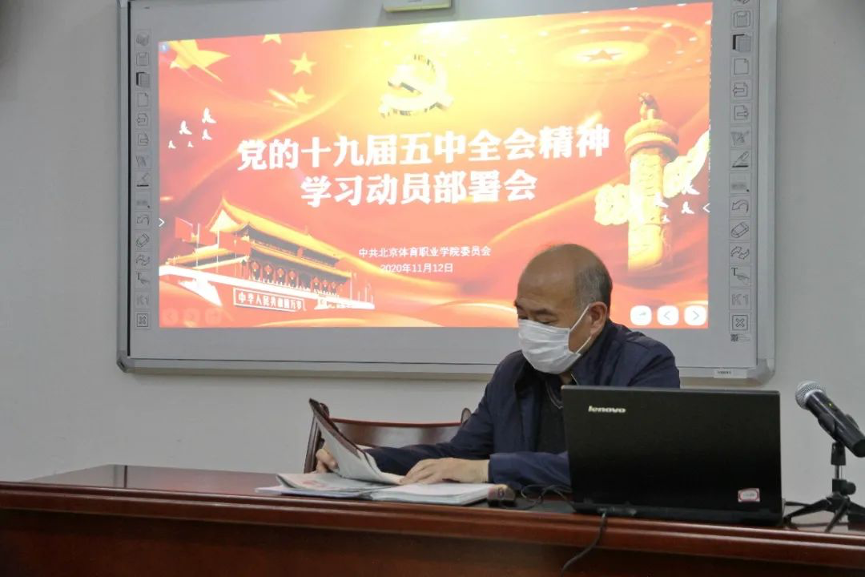 三级特黄边做边爱