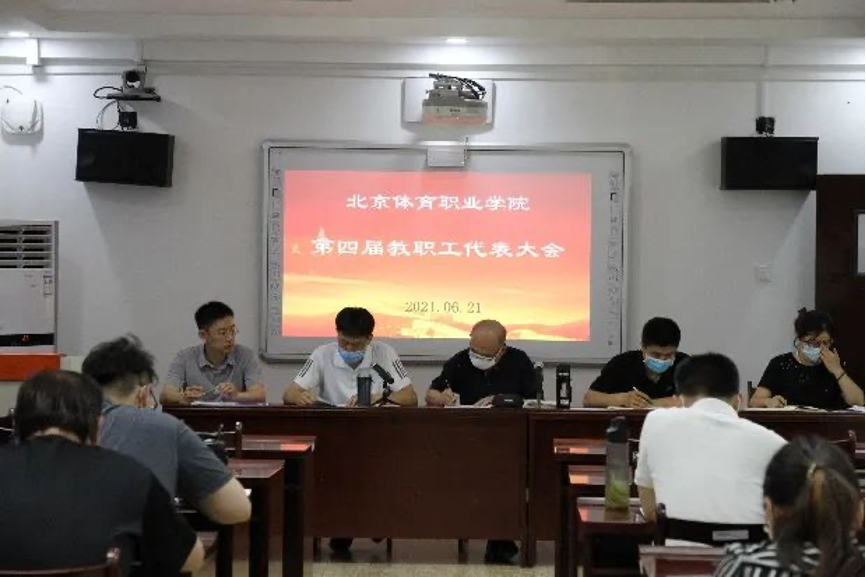 三级特黄边做边爱