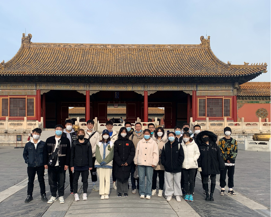 三级特黄边做边爱