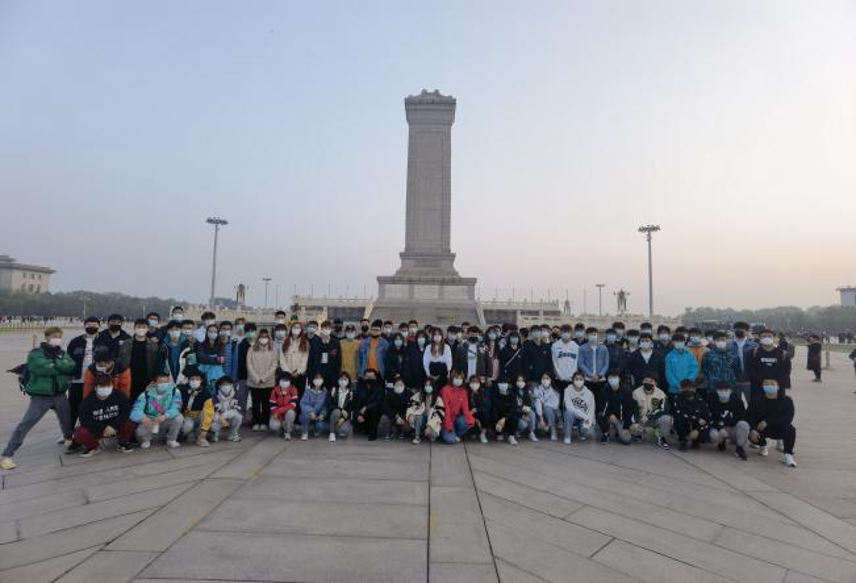 三级特黄边做边爱