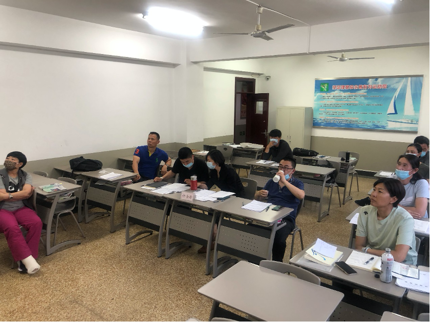 三级特黄边做边爱