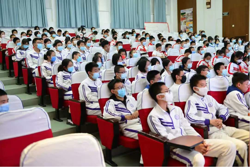 三级特黄边做边爱