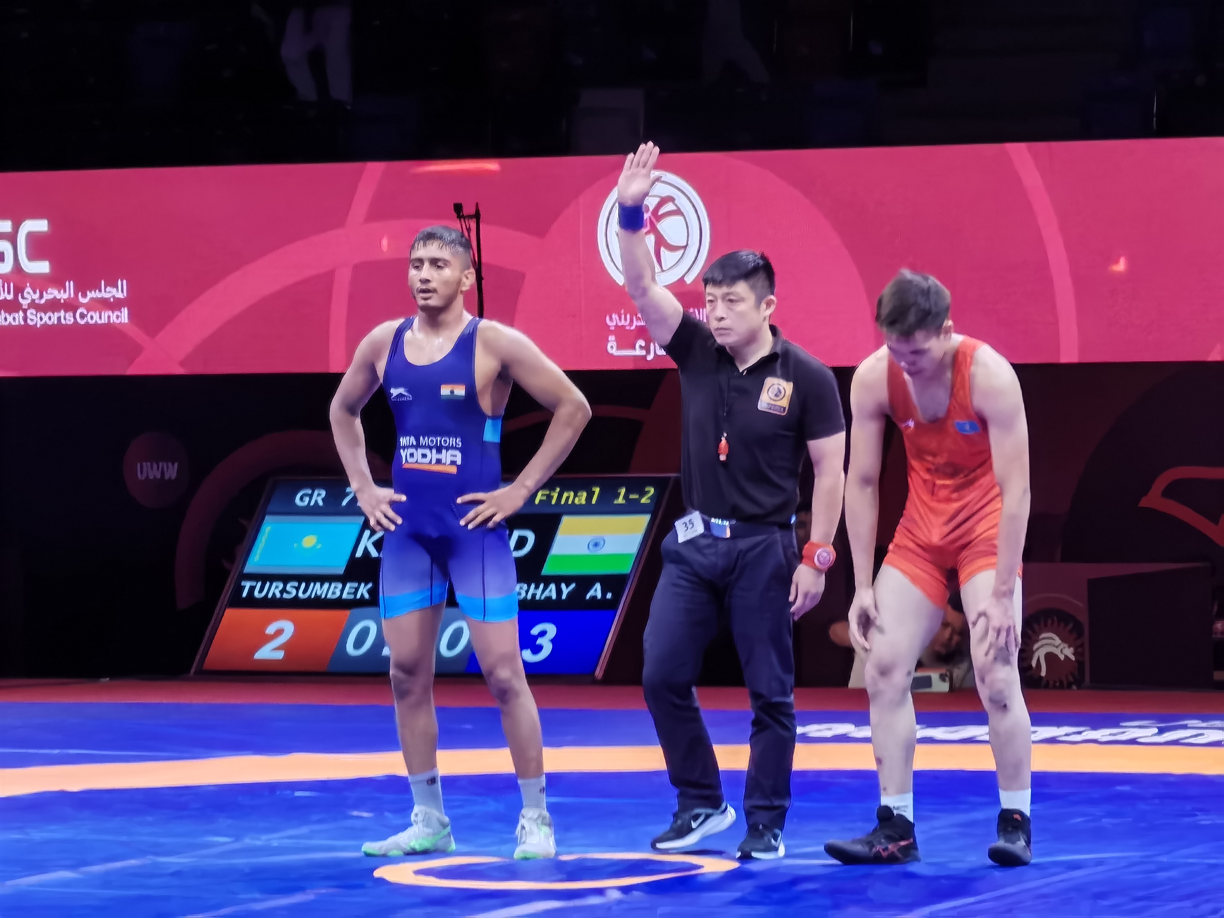 三级特黄边做边爱