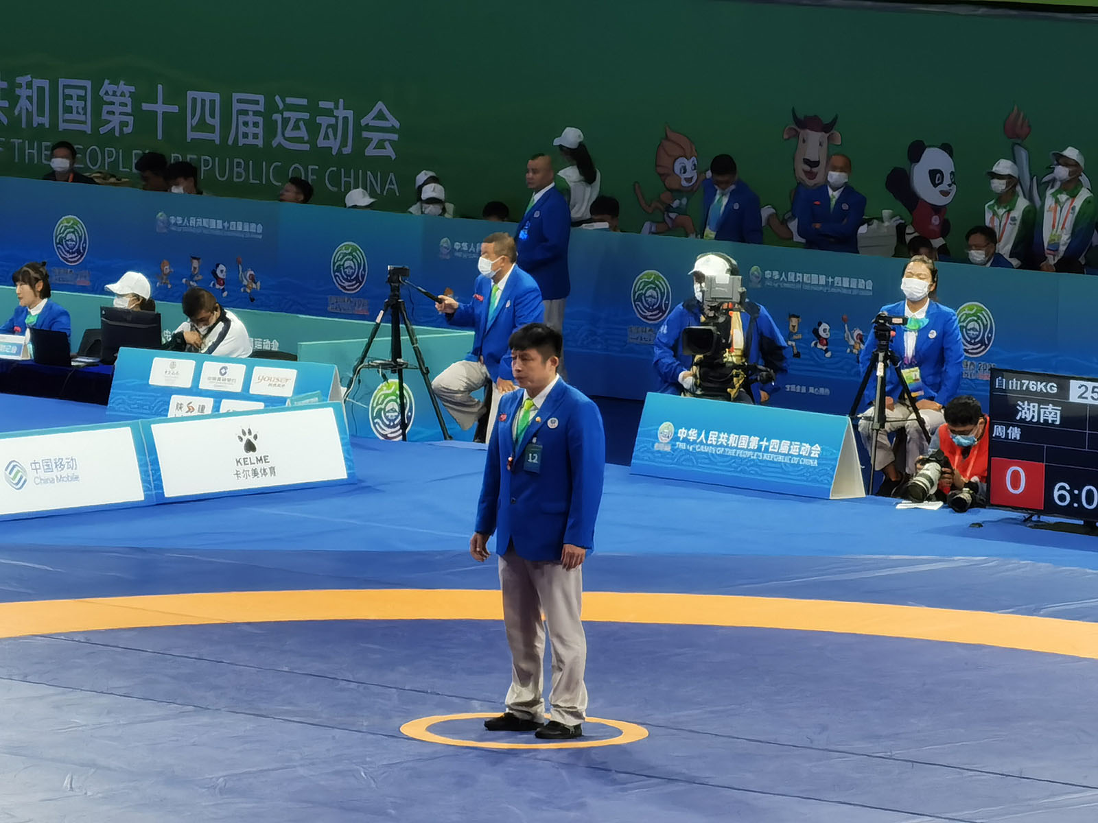 三级特黄边做边爱