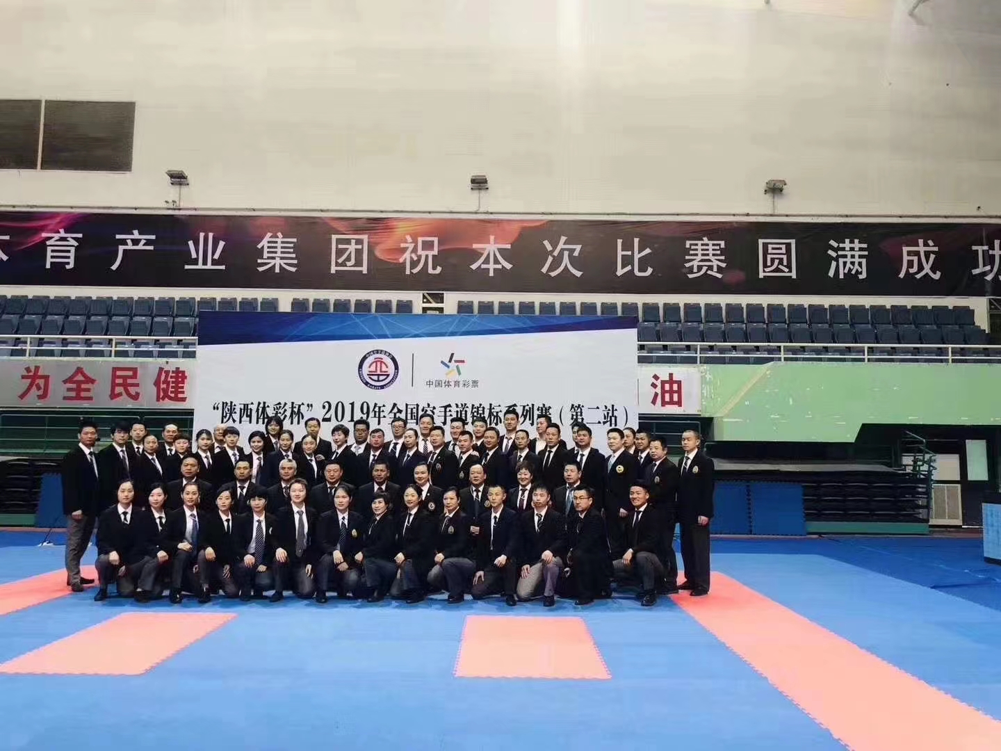 三级特黄边做边爱