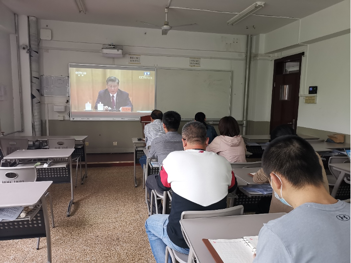 三级特黄边做边爱