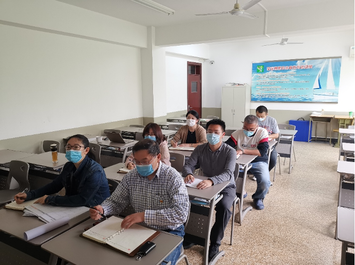 三级特黄边做边爱