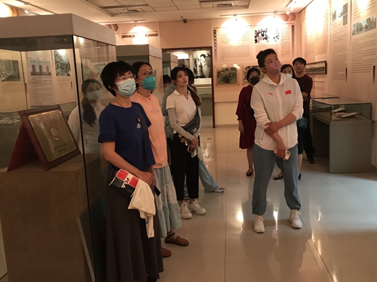 三级特黄边做边爱