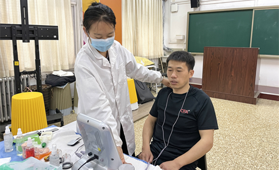 三级特黄边做边爱