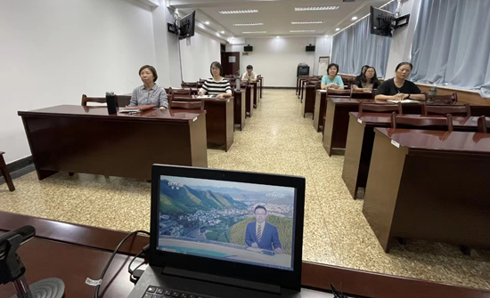 三级特黄边做边爱