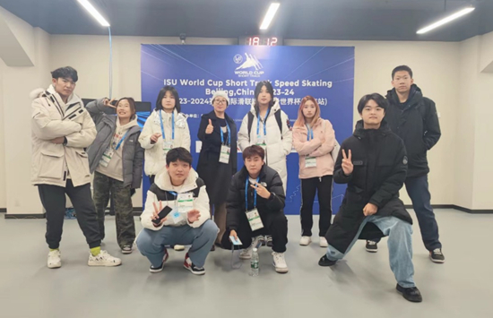 三级特黄边做边爱