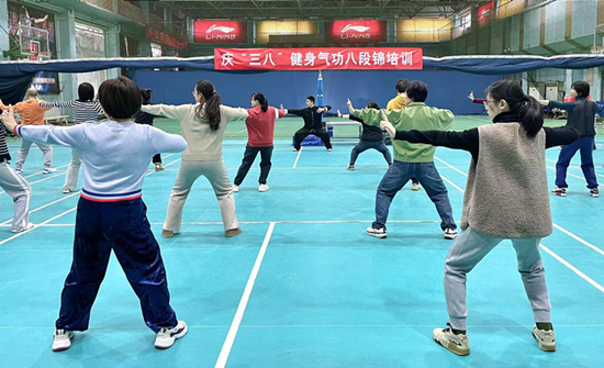 三级特黄边做边爱