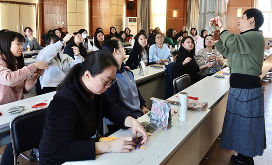 三级特黄边做边爱