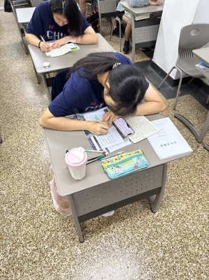 三级特黄边做边爱