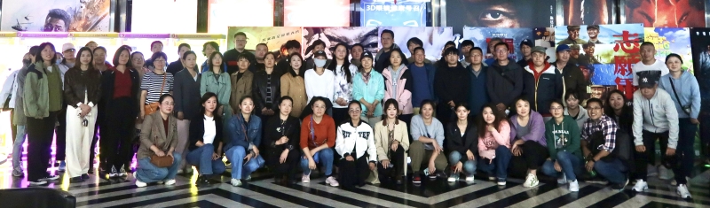 三级特黄边做边爱