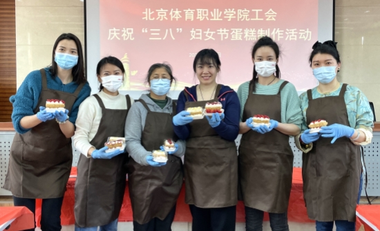 三级特黄边做边爱